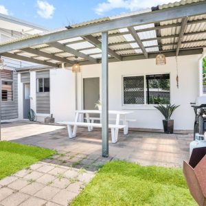 26 Maple Street, Holloways Beach, QLD 4878 AUS