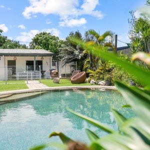 26 Maple Street, Holloways Beach, QLD 4878 AUS