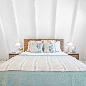 26 Maple Street, Holloways Beach, QLD 4878 AUS