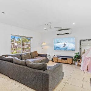 74 Bathurst Drive, Bentley Park, QLD 4869 AUS