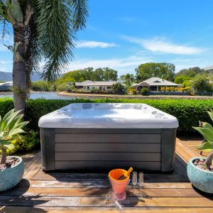 13 Lagoon Drive, Trinity Beach, QLD 4879 AUS