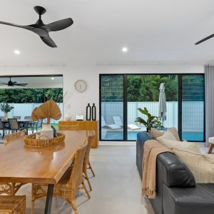 7 Braeside Court, Smithfield, QLD 4878 AUS