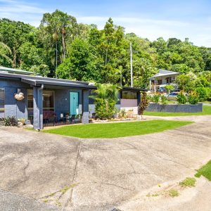 2/4 Primo Street, Freshwater, QLD 4870 AUS