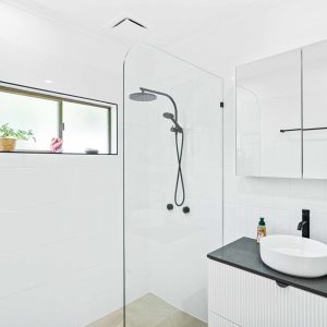 2/4 Primo Street, Freshwater, QLD 4870 AUS