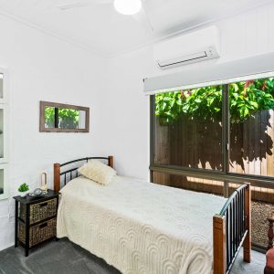 2/4 Primo Street, Freshwater, QLD 4870 AUS