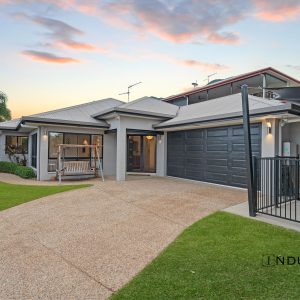 28 Regent Avenue, Redlynch, QLD 4870 AUS