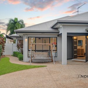 28 Regent Avenue, Redlynch, QLD 4870 AUS