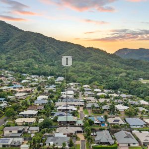 28 Regent Avenue, Redlynch, QLD 4870 AUS