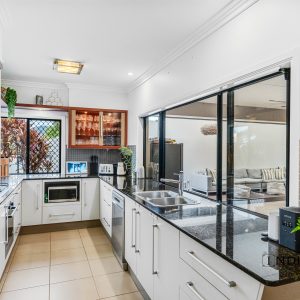 28 Regent Avenue, Redlynch, QLD 4870 AUS