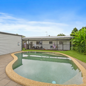 6 Davis Close, Manoora, QLD 4870 AUS