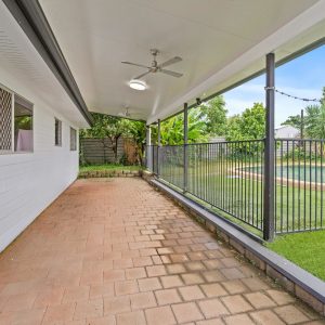 6 Davis Close, Manoora, QLD 4870 AUS