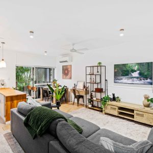 6/74-78 Old Smithfield Road, Freshwater, QLD 4870 AUS