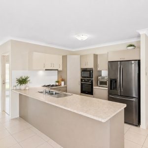 21 Mackerras Street, Redlynch, QLD 4870 AUS