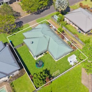 21 Mackerras Street, Redlynch, QLD 4870 AUS