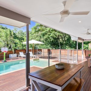 1 Chapel Close, Brinsmead, QLD 4870 AUS
