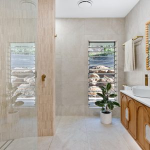 1 Chapel Close, Brinsmead, QLD 4870 AUS