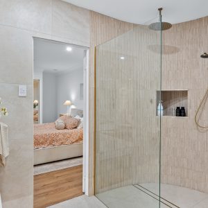 1 Chapel Close, Brinsmead, QLD 4870 AUS