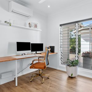 1 Chapel Close, Brinsmead, QLD 4870 AUS