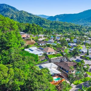 1 Chapel Close, Brinsmead, QLD 4870 AUS