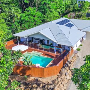 1 Chapel Close, Brinsmead, QLD 4870 AUS