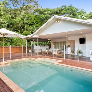 1 Chapel Close, Brinsmead, QLD 4870 AUS
