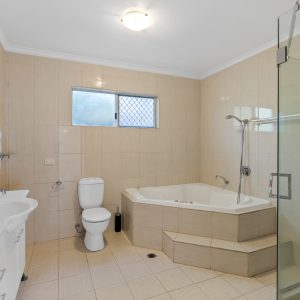 48 Endeavour Road, Clifton Beach, QLD 4879 AUS