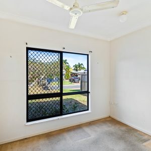 4 Burleigh Close, Kewarra Beach, QLD 4879 AUS