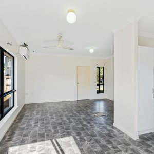 4 Burleigh Close, Kewarra Beach, QLD 4879 AUS