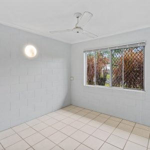 9 Armbrust Street, Manoora, QLD 4870 AUS