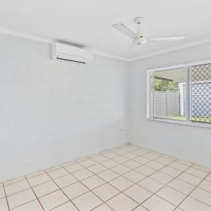 9 Armbrust Street, Manoora, QLD 4870 AUS