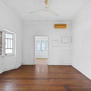 174 Hoare Street, Manoora, QLD 4870 AUS