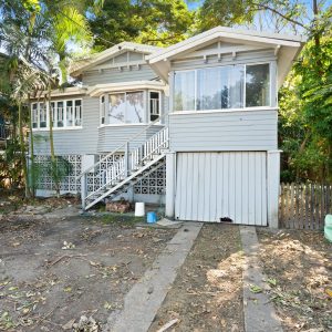 174 Hoare Street, Manoora, QLD 4870 AUS