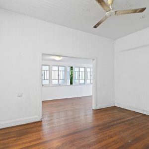 174 Hoare Street, Manoora, QLD 4870 AUS