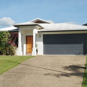 14 Bromell Close, Redlynch, QLD 4870 AUS