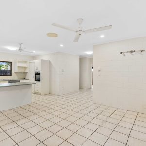 4 Eagle Close, Yorkeys Knob, QLD 4878 AUS