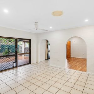 4 Eagle Close, Yorkeys Knob, QLD 4878 AUS