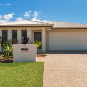 5 Eluma Mews, Smithfield, QLD 4878 AUS