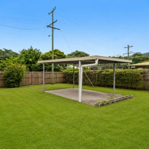 19 Marchant Street, Manoora, QLD 4870 AUS