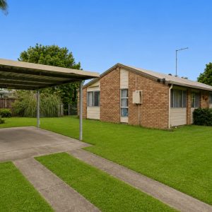 19 Marchant Street, Manoora, QLD 4870 AUS