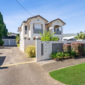 2/10 Hill Street, Manunda, QLD 4870 AUS