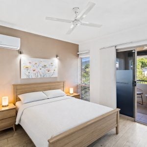 2/10 Hill Street, Manunda, QLD 4870 AUS