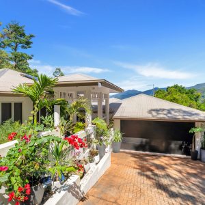 51 Crowsnest Terrace, Trinity Beach, QLD 4879 AUS