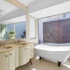 51 Crowsnest Terrace, Trinity Beach, QLD 4879 AUS