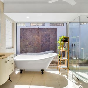 51 Crowsnest Terrace, Trinity Beach, QLD 4879 AUS