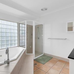 20 Leonard Street, Kewarra Beach, QLD 4879 AUS