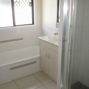 22 Heysen Close, Redlynch, QLD 4870 AUS
