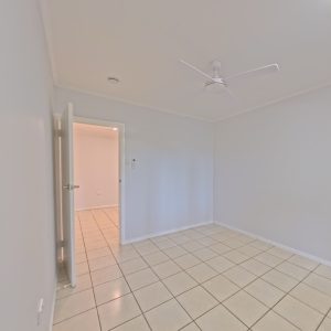 2/55 Wilks Street, Westcourt, QLD 4870 AUS
