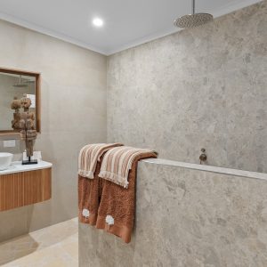 52 Christensen Street, Machans Beach, QLD 4878 AUS