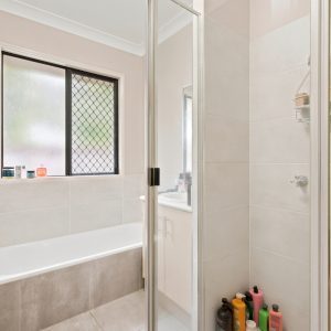 41 Huntley Crescent, Redlynch, QLD 4870 AUS