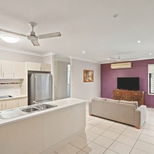41 Huntley Crescent, Redlynch, QLD 4870 AUS